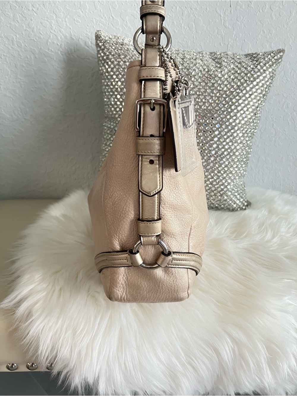 Coach Pebbled Leather Hobo Bag in Beige with Dark Trim - Picture 4 of 6